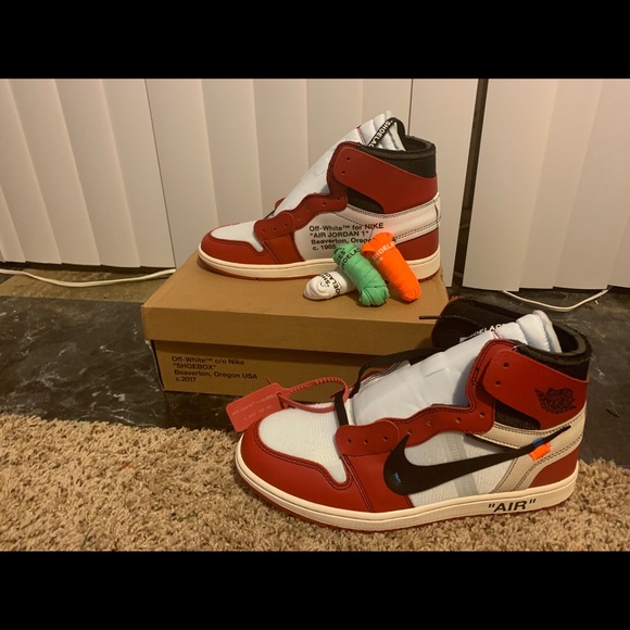 Too small for me cant fit main image 4